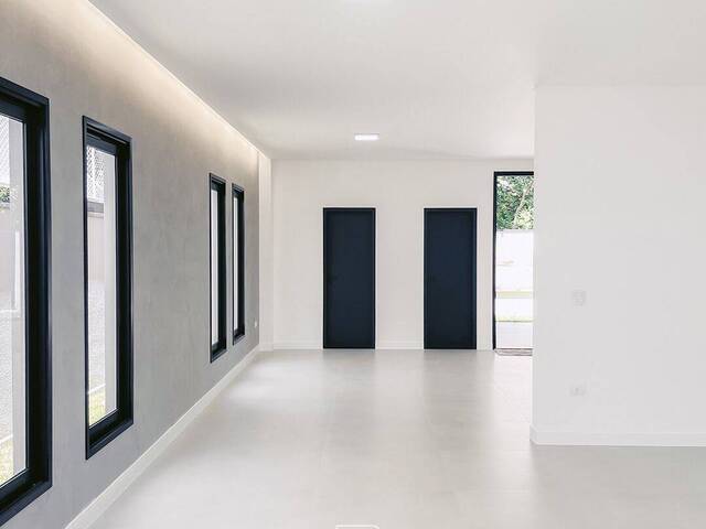 #821 - Apartamento para Venda em Jacareí - SP
