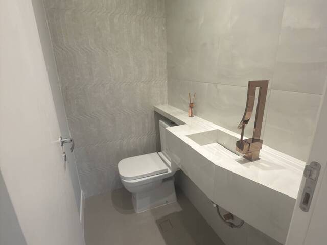 Apartamento para Venda em São José dos Campos - 4